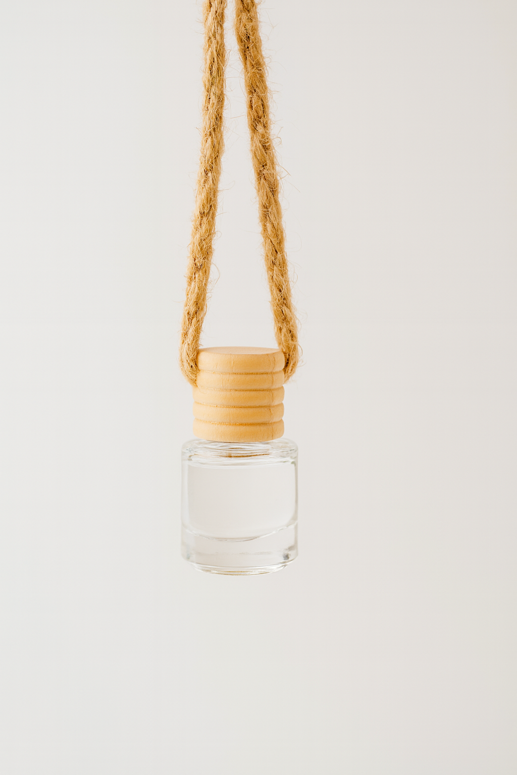 Diffuseur pour voiture 5 ml + 15 ml de recharge inclus.